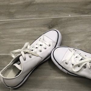 White Leather converse all star